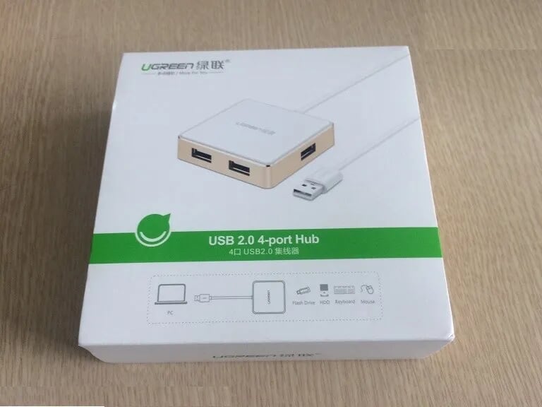 Ugreen 20803 20CM màu Trắng Bộ chia HUB USB 2.0 sang 4 USB 2.0 vỏ hợp kim nhôm hỗ trợ nguồn 5V US170