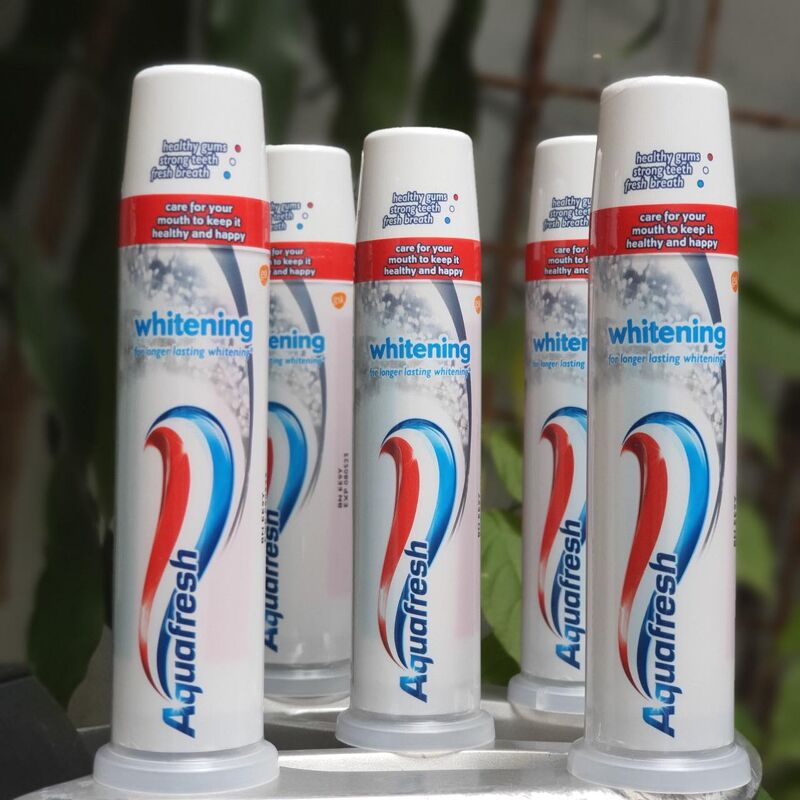 Kem đánh răng dạng ống Aquafresh UK 100ml