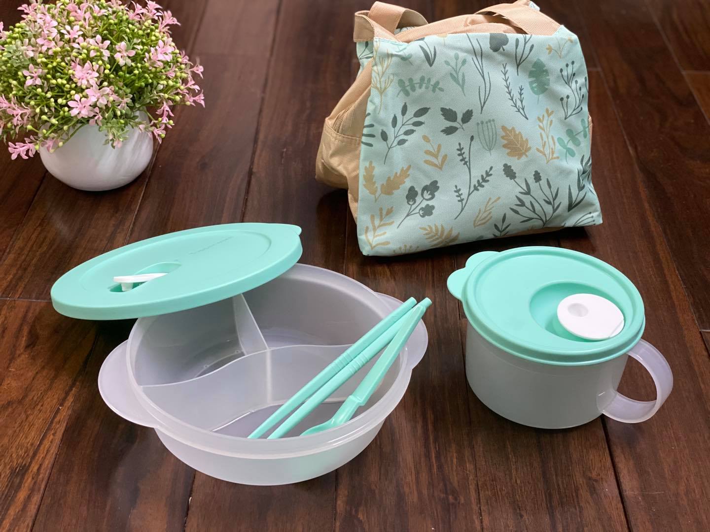 Bộ hôp cơm văn phòng Tupperware kèm túi đựng