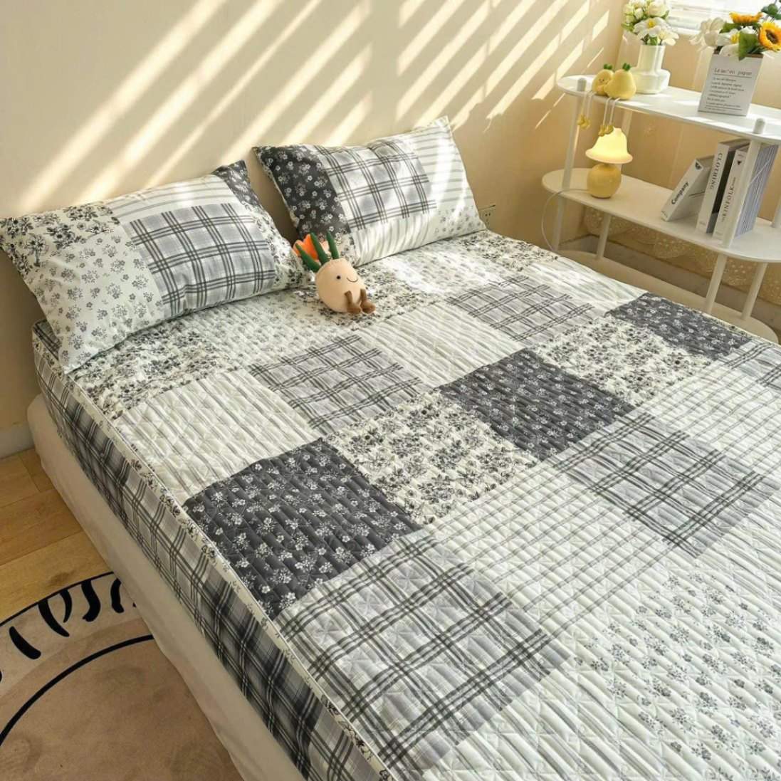 Bộ ga trần + 2 vỏ gối cotton living mẫu ô vuông đen trắng vintage