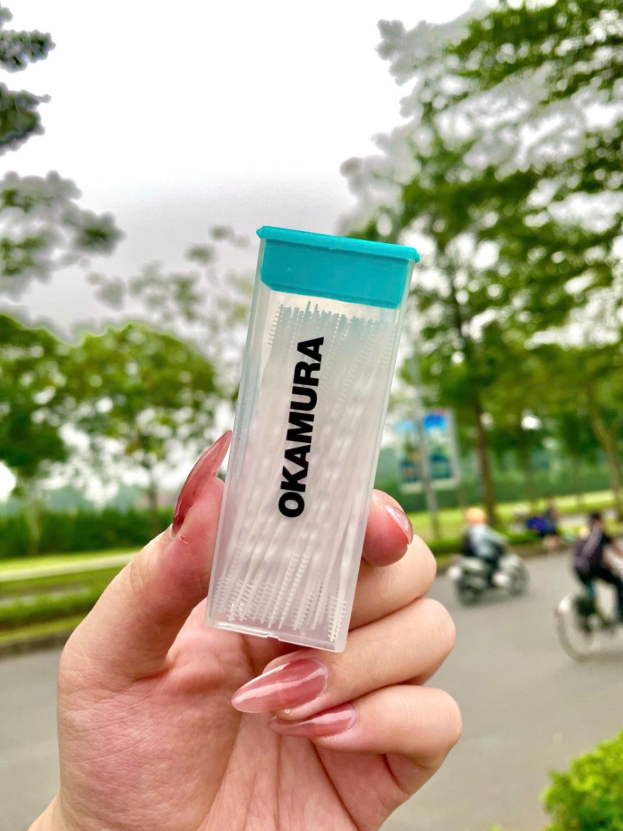 Hộp 70 tăm chỉ nha khoa 2 đầu Okamara