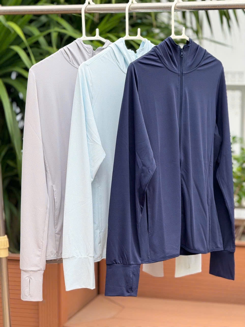 Áo chống nắng vải lạnh UV Cut 99% Comfy Nhật