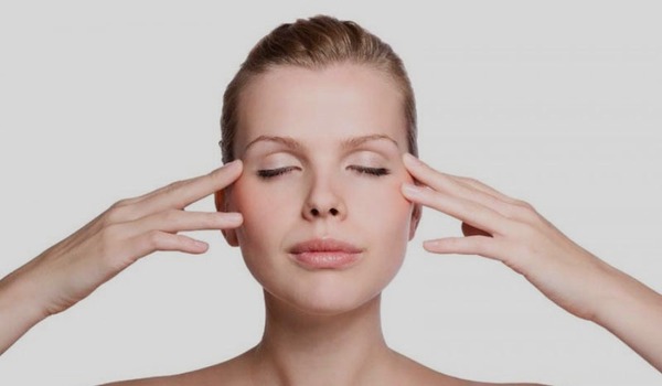 Massage đôi mắt