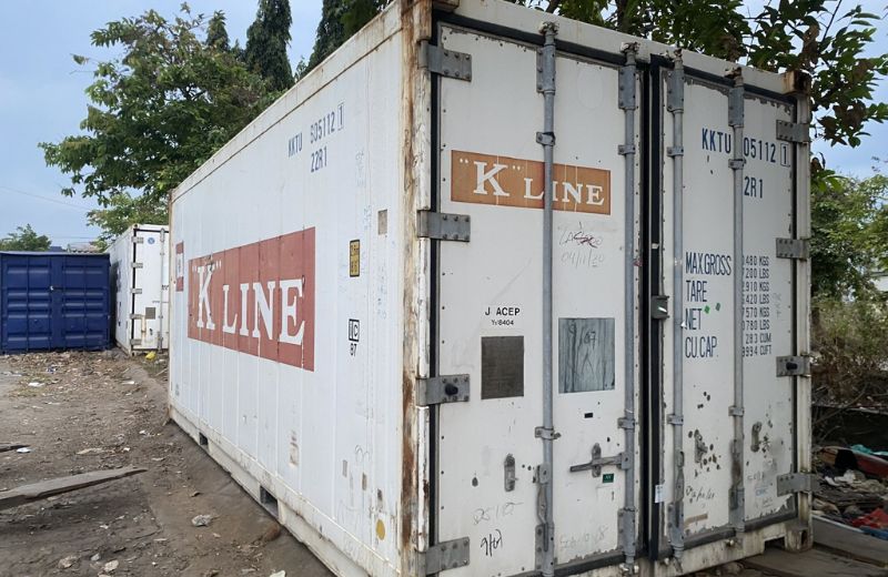 Container lạnh được dùng trong vận chuyển hàng đông lạnh hoặc thực phẩm tươi sống.