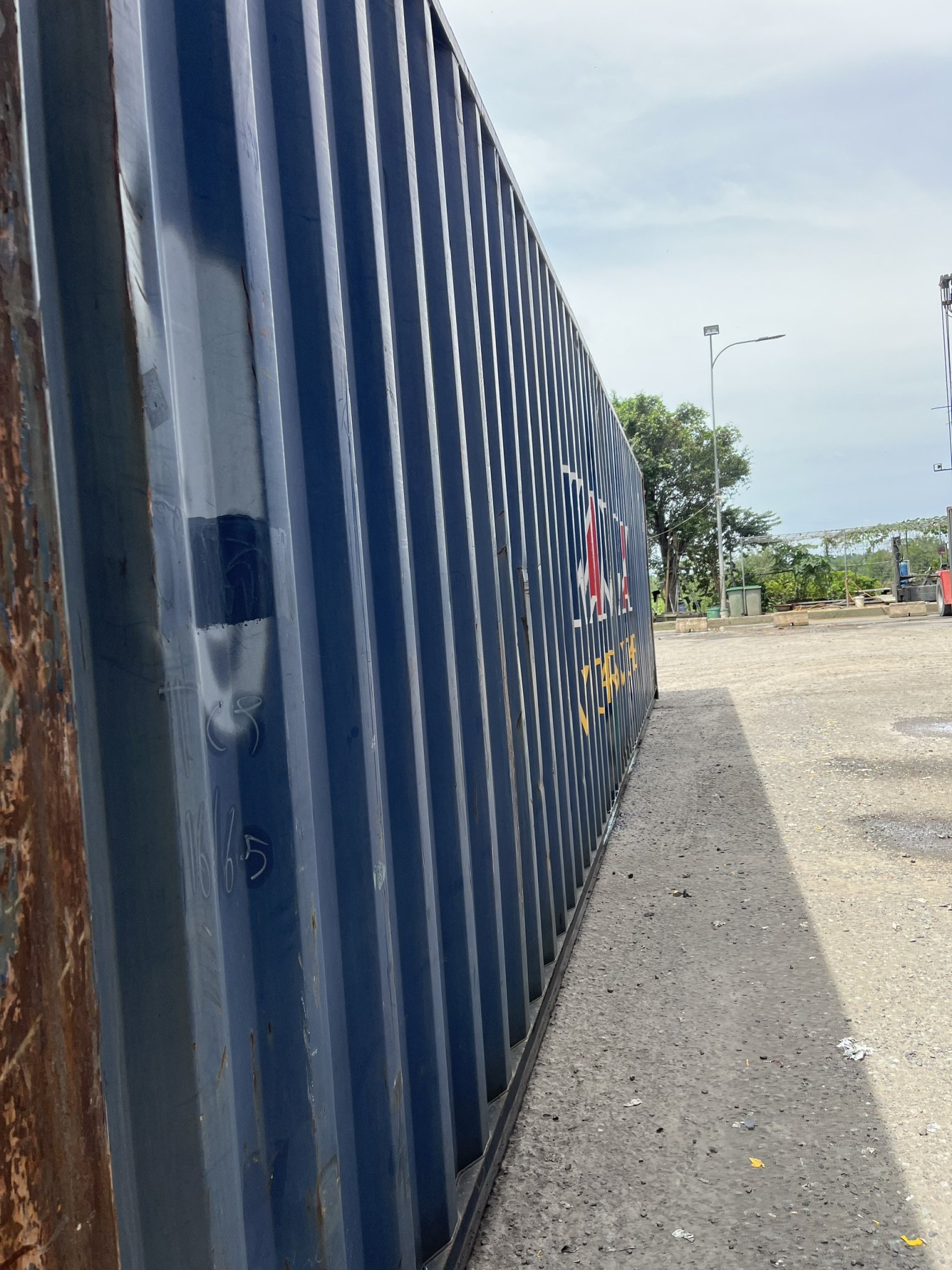 Container 40HC Wanhai nguyên bản