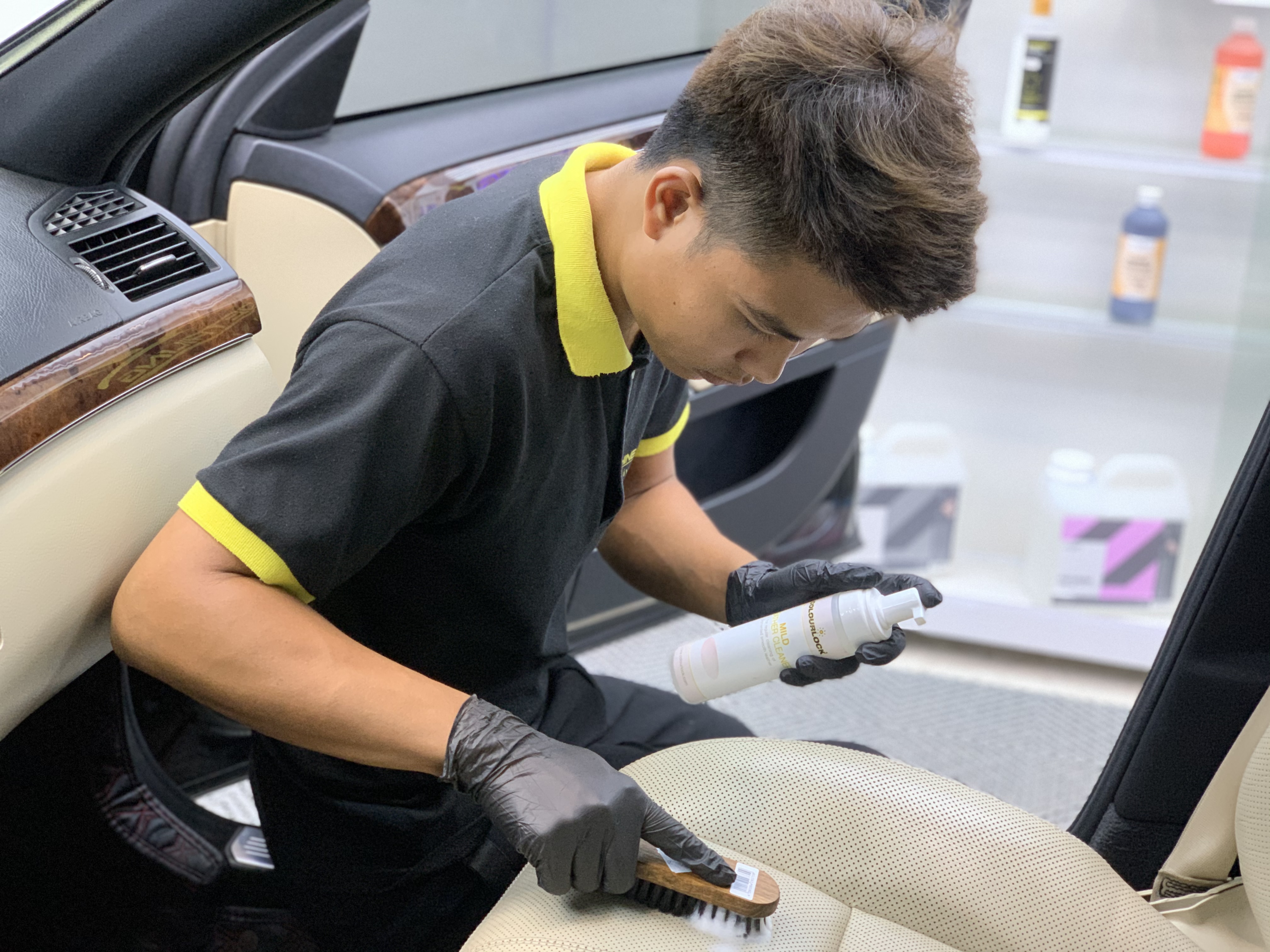 10 Sai Lầm Mà Chủ Xe Việt Đang Mắc Khi Chăm Sóc Xe Khiến Xe Mất Giá