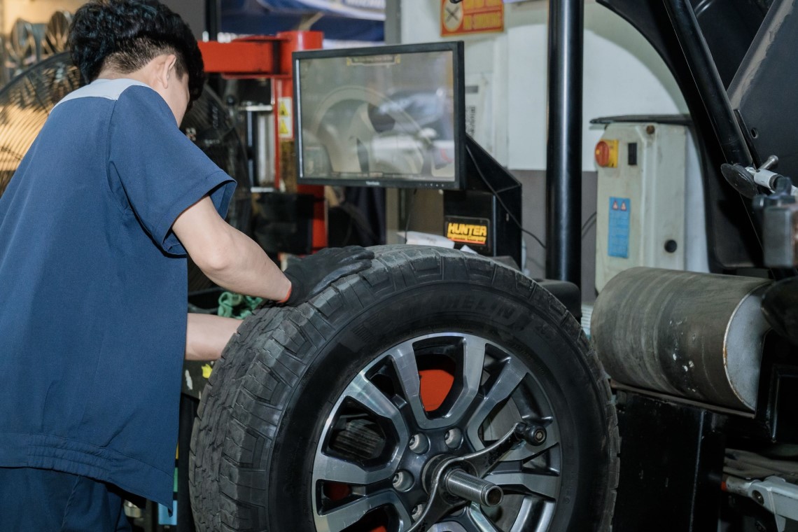 Cân bằng động lốp xe ô tô uy tín