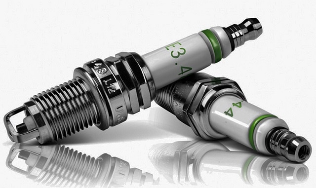Lịch bảo dưỡng xe ô tô theo km: Bảng chi tiết và 7 sai lầm khiến chủ xe mất
