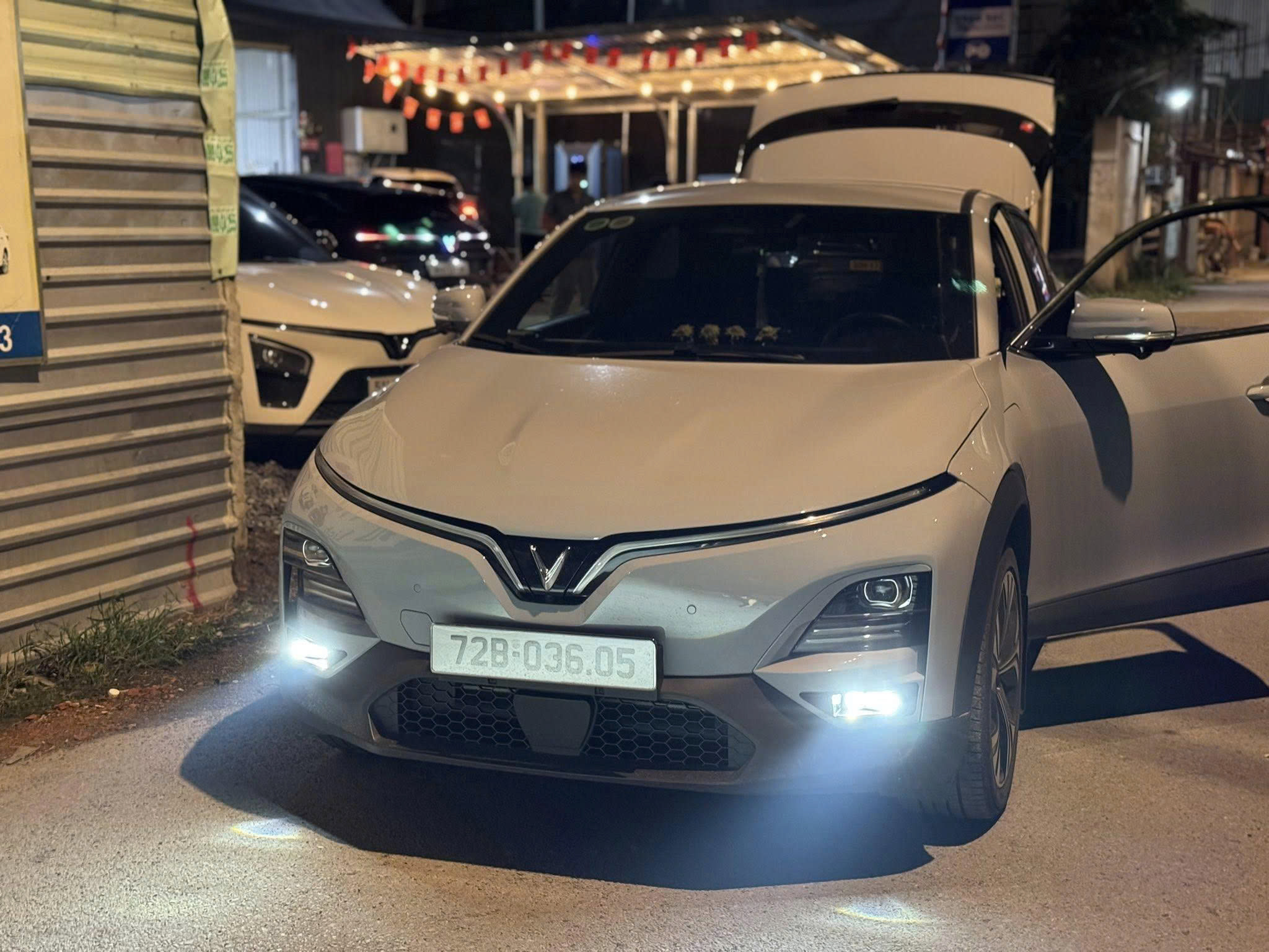Nâng Cấp Nội Thất Xe Điện 2025: Những Món 