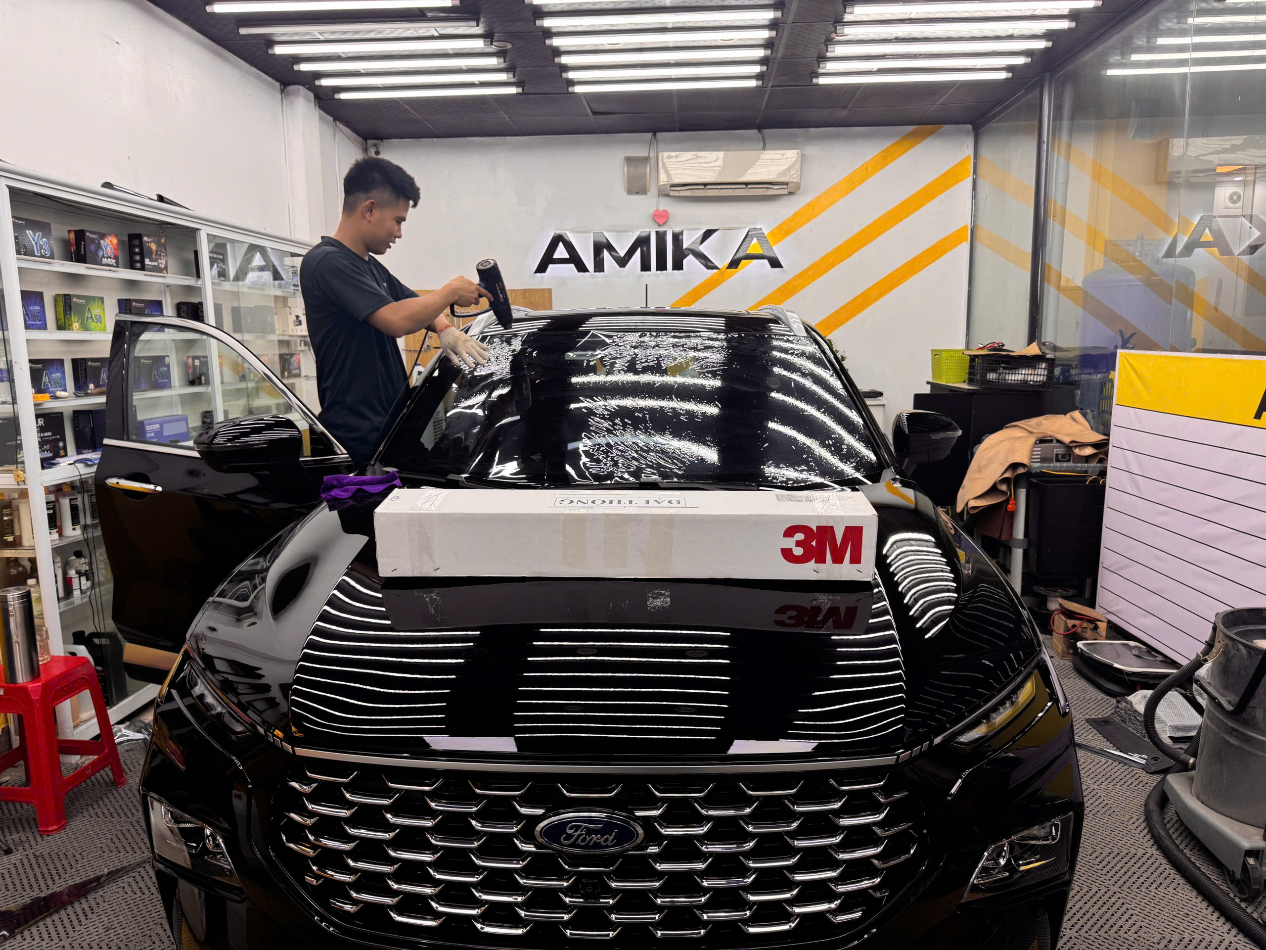 Tại Sao Phim Cách Nhiệt 3M Sáng Hơn Nhưng Lại Mát Hơn Phim Tối Màu?