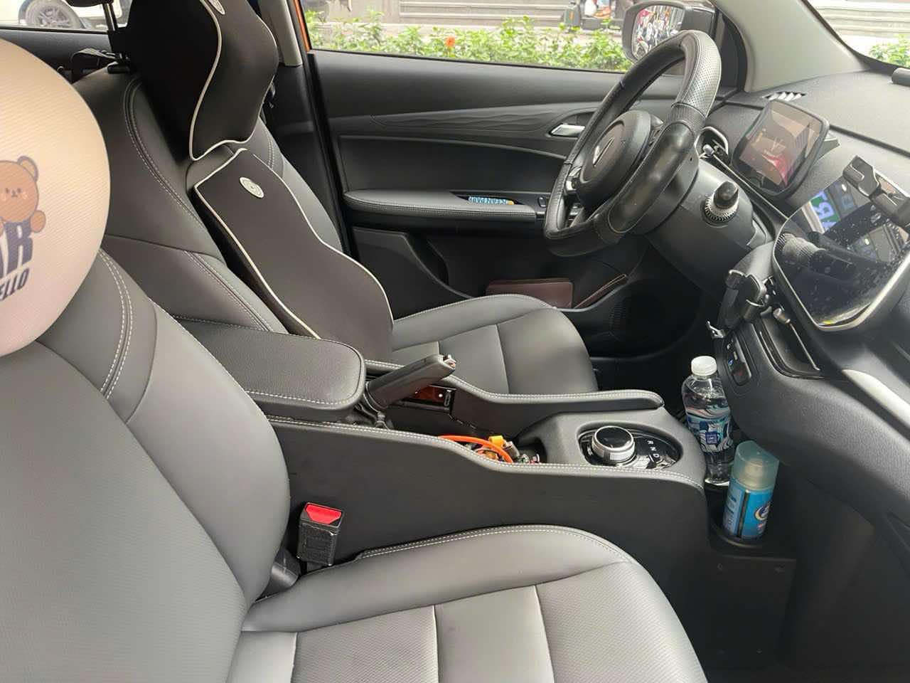 Bệ tỳ tay cho VF5