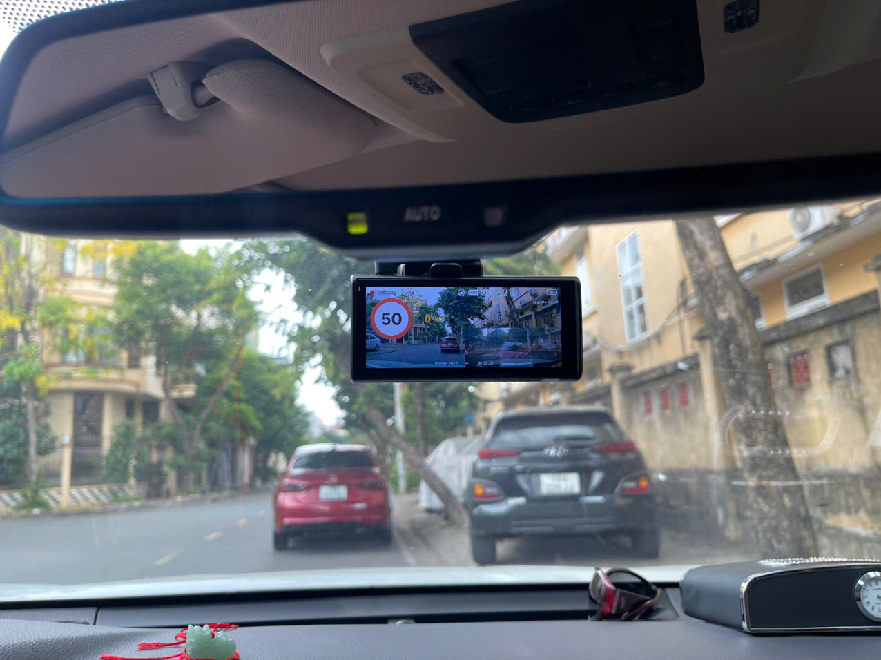 camera hành trình cảnh báo tốc độ