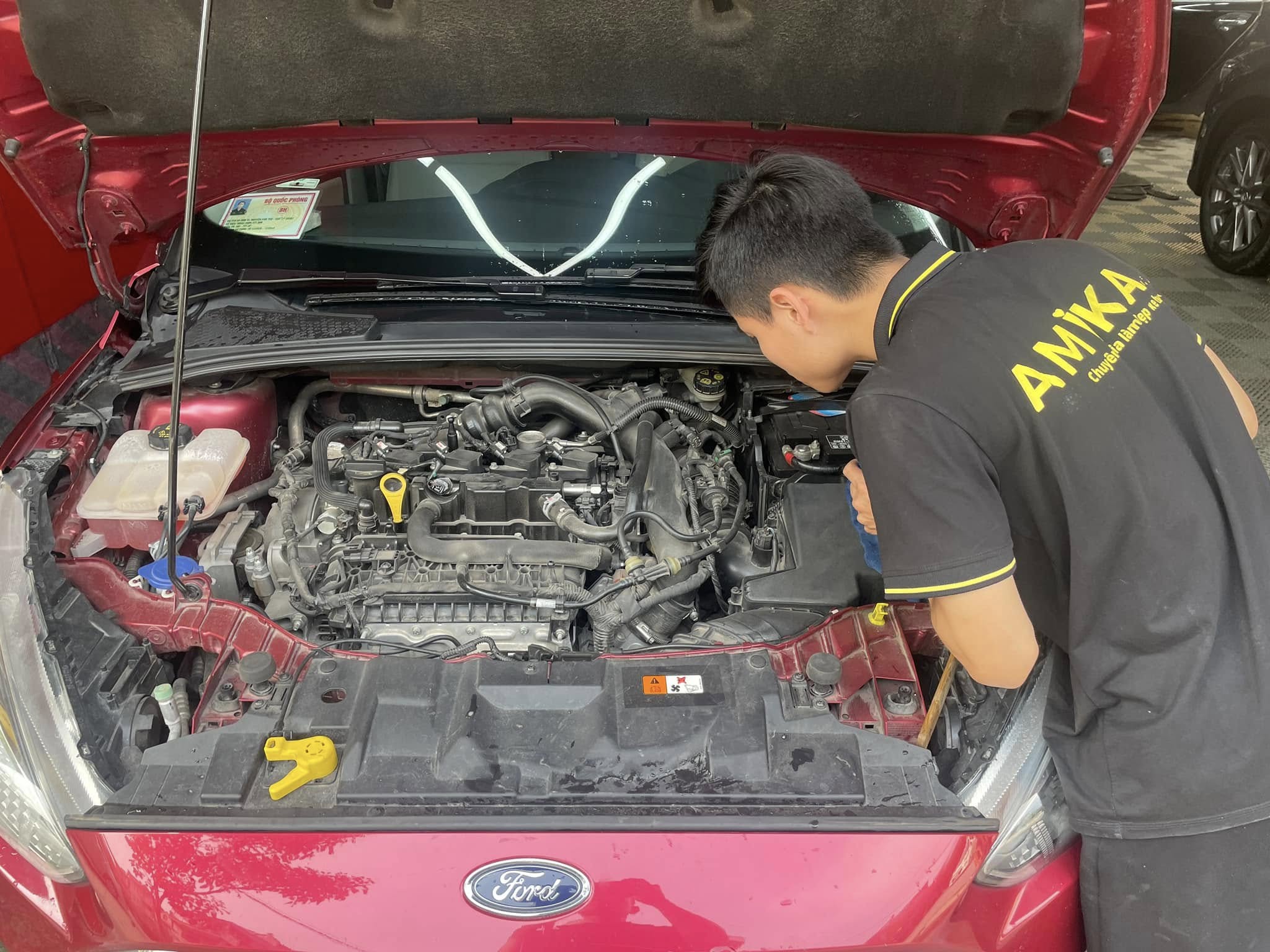 Vệ sinh khoang máy ô tô uy tín