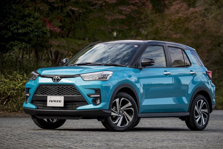xe Toyota Raize