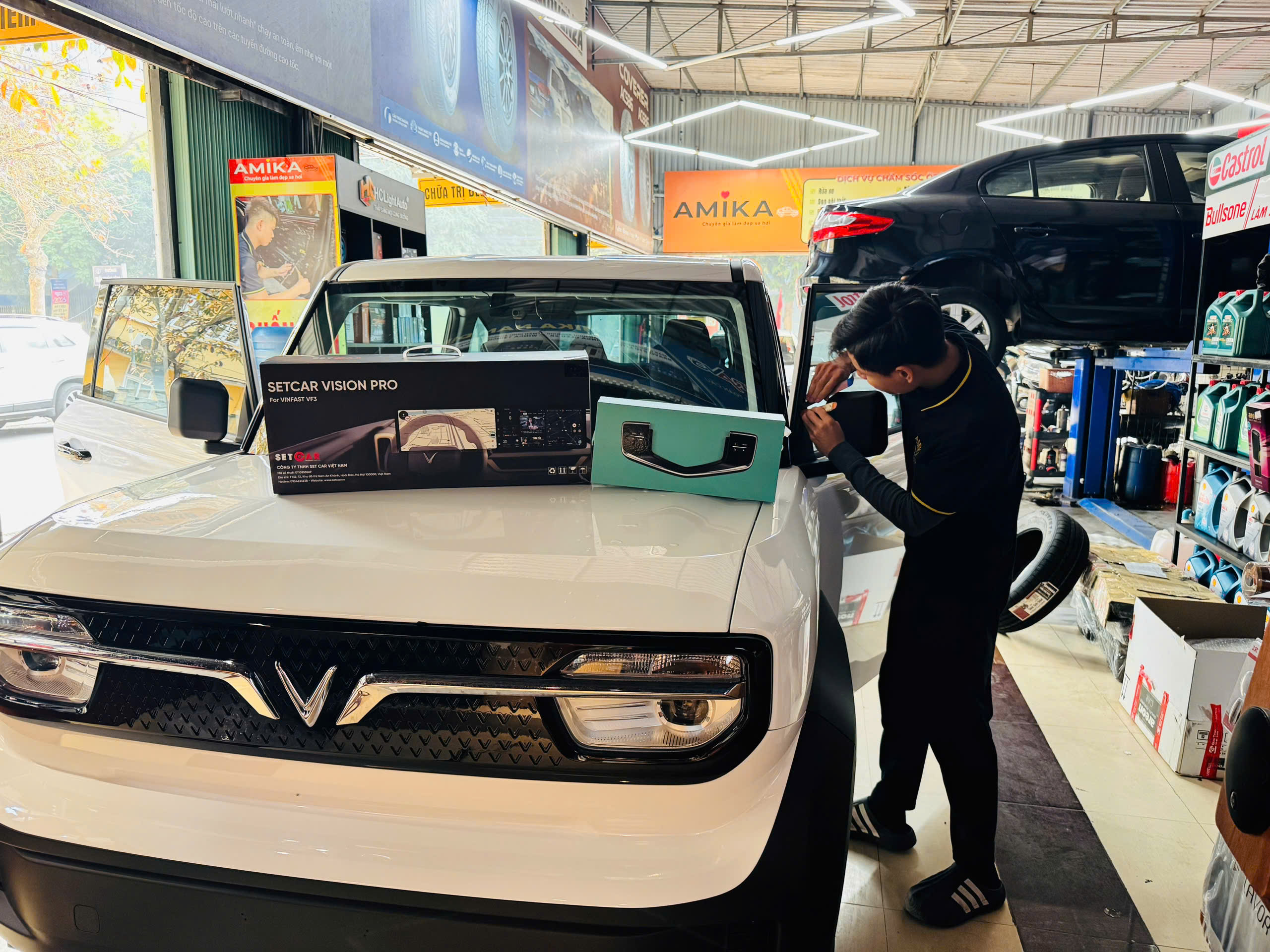 Nâng cấp màn hình dài cho Vinfast VF3