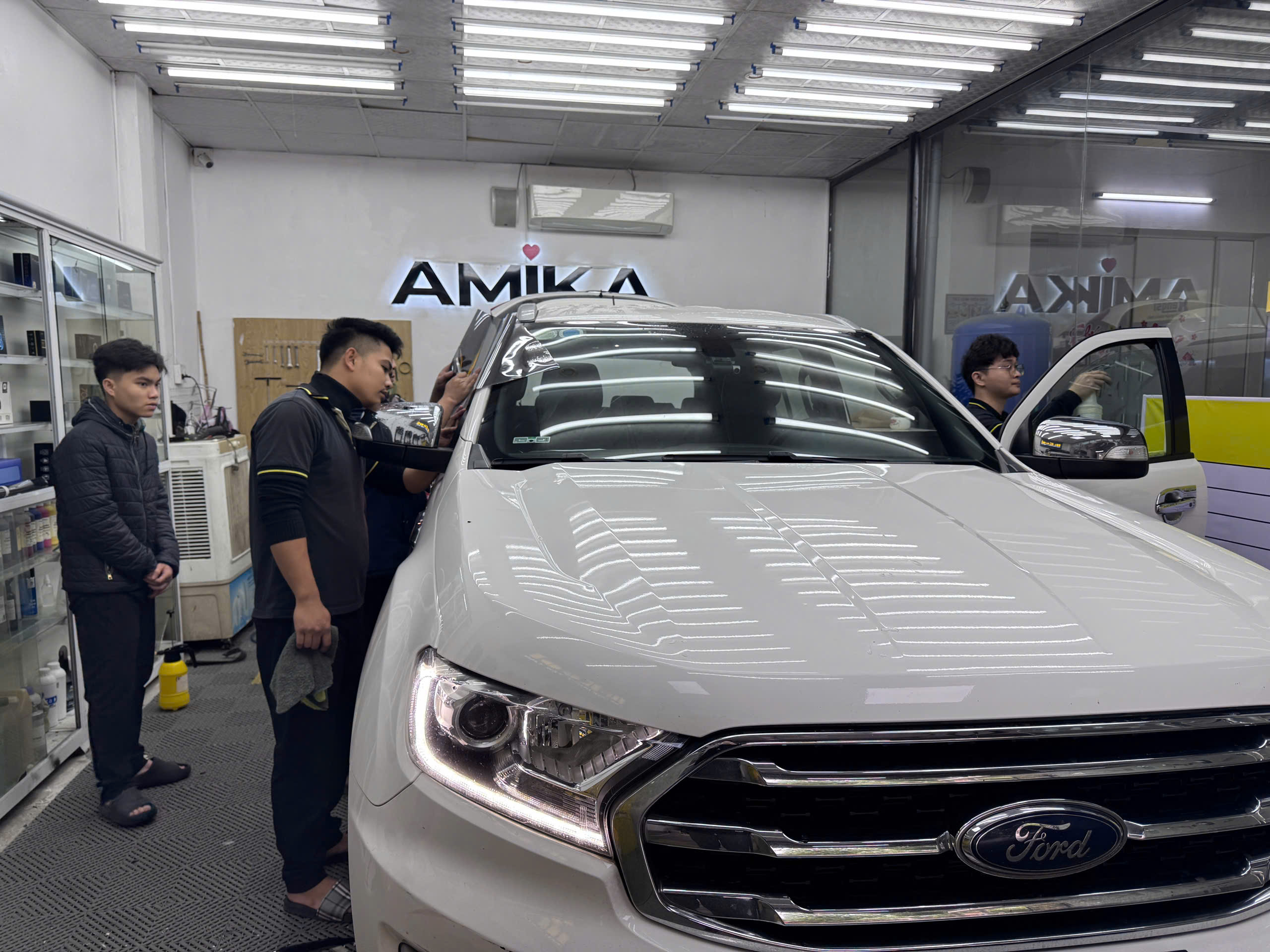 Dán phim cách nhiệt chuẩn chuyên gia