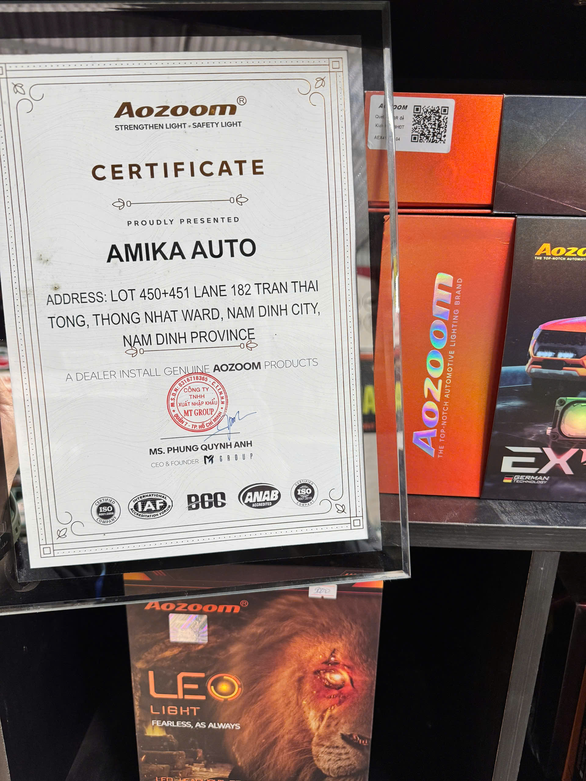 Dai-Ly-Den-Tang-Sang-Aozoom-Chinh-Hang-Uy-Tin-Tai-Nam-Dinh-Amika-Auto.jpg