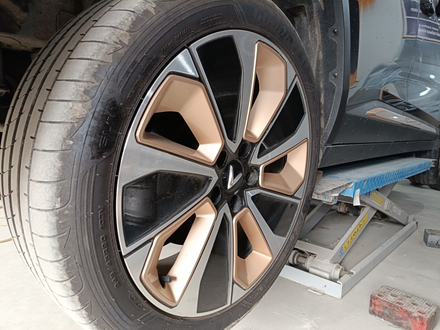 Phay lazang cho VF8 uy tín tại Nam Định