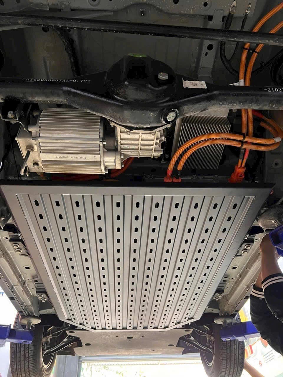 Bảo vệ pin xe vf3