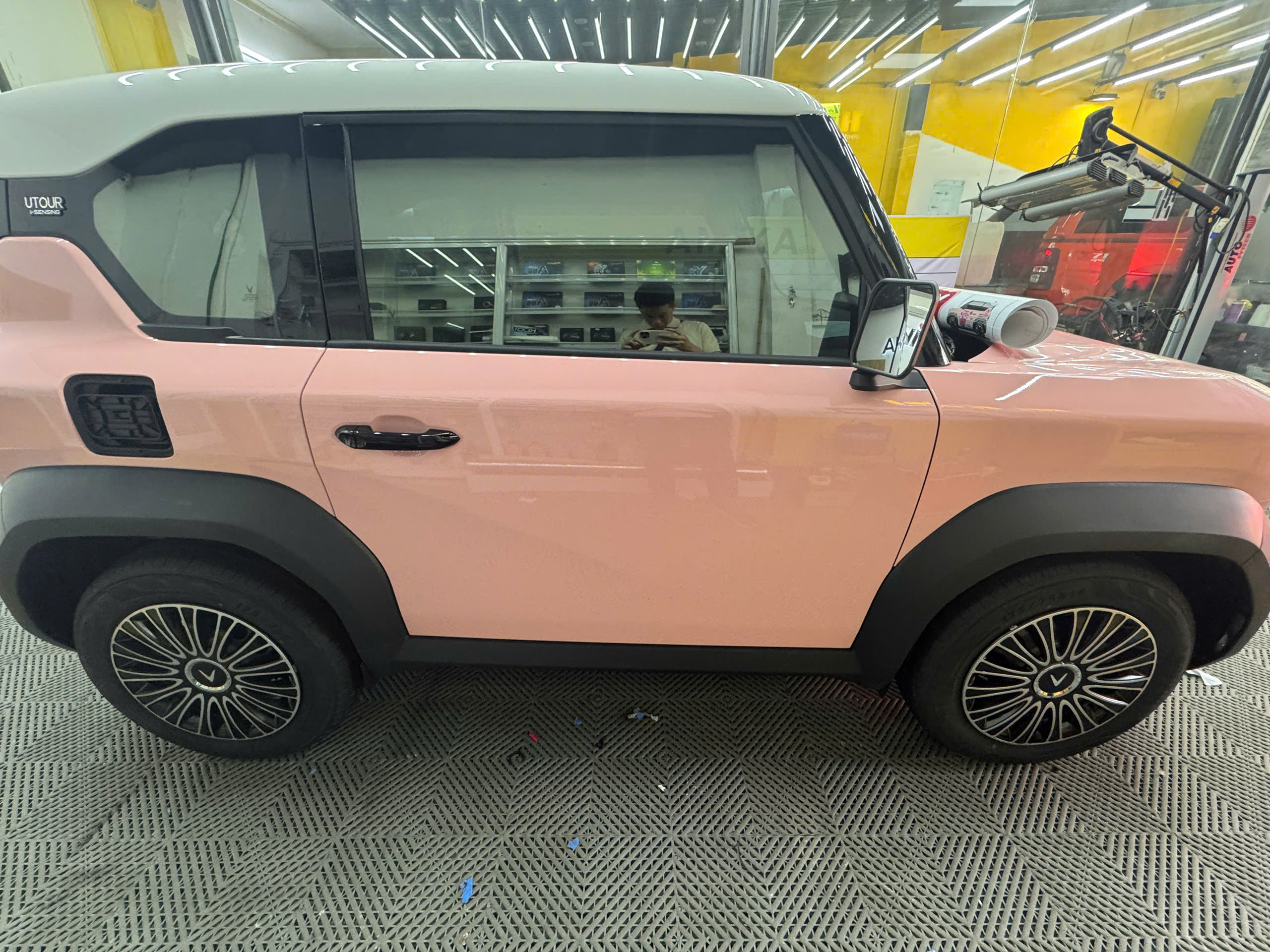 Lắp ốp lazang cho vf3