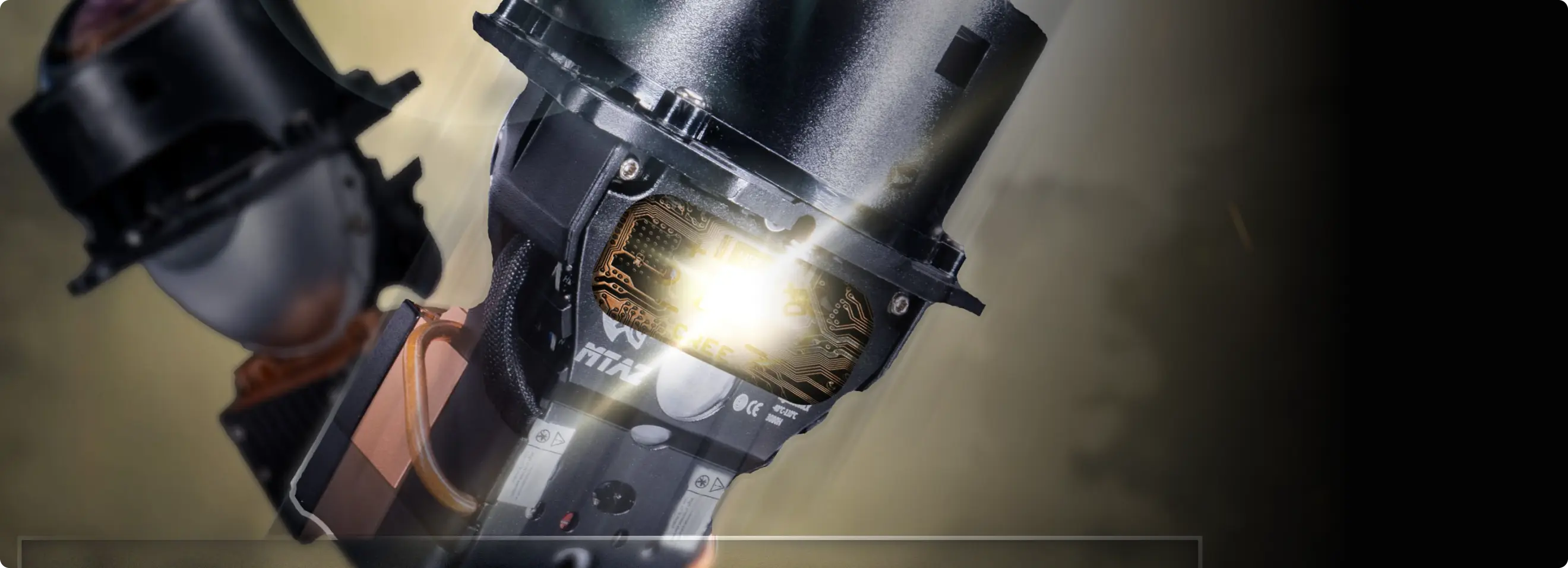 Bi Laser Aozoom Jaguar uy tín
