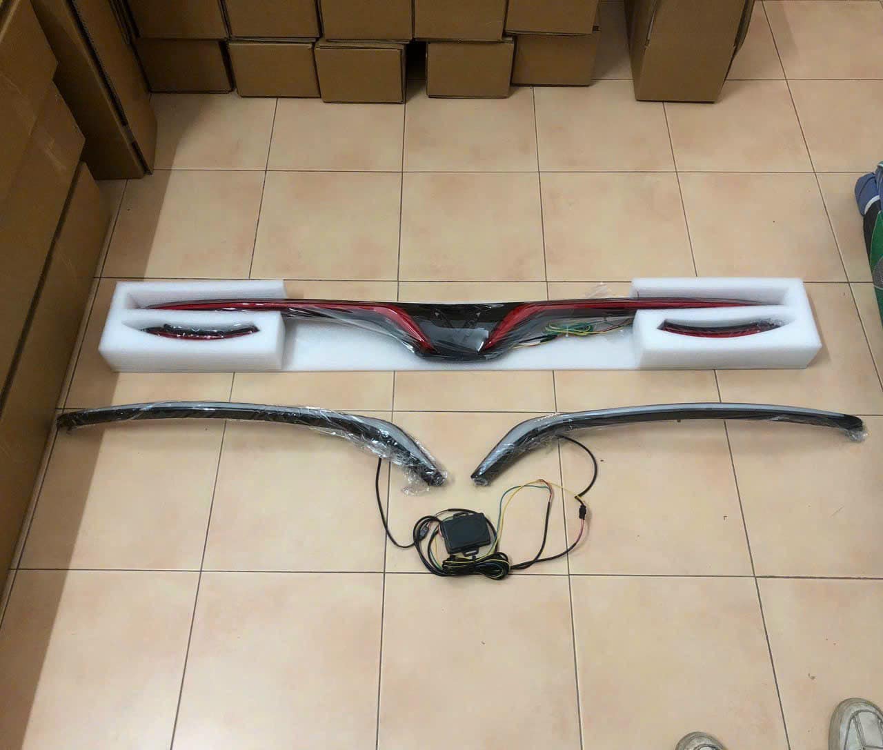 led cánh chim cho xe vf5