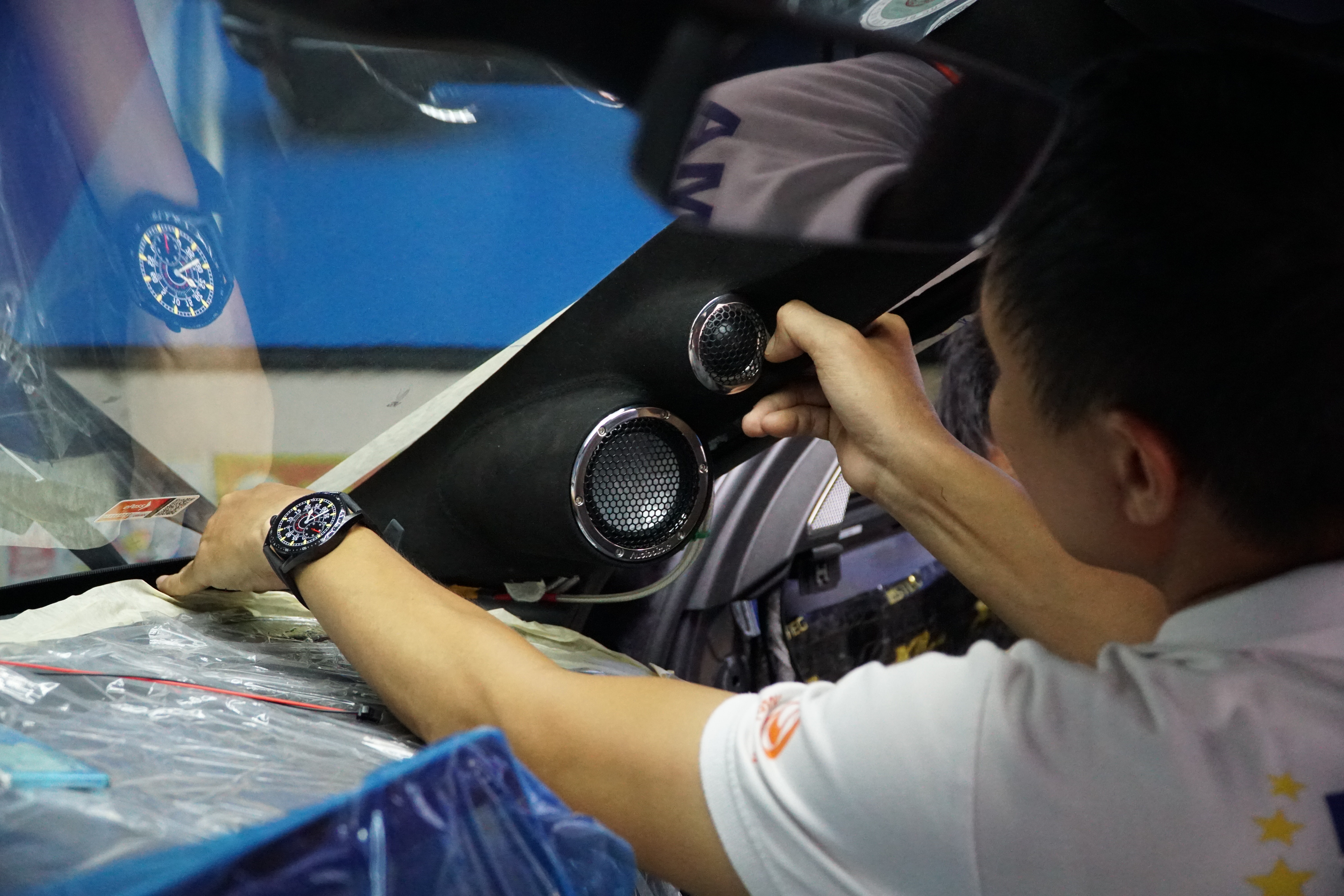 Độ loa cho VF9