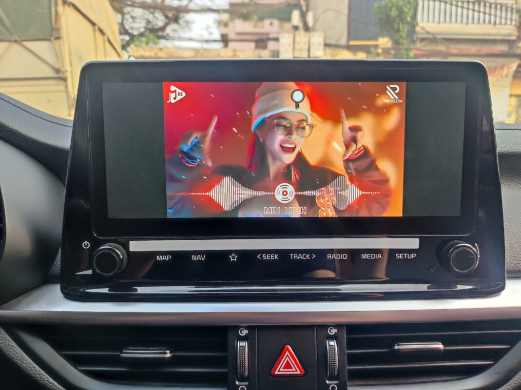 Android box cho Xpander uy tín