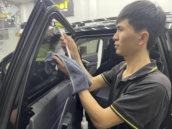 Dán phim cách nhiệt cho Xpander