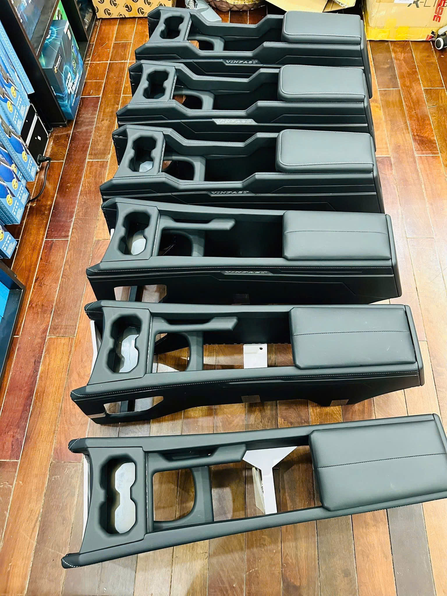 Lắp bệ tỳ tay cho VF5