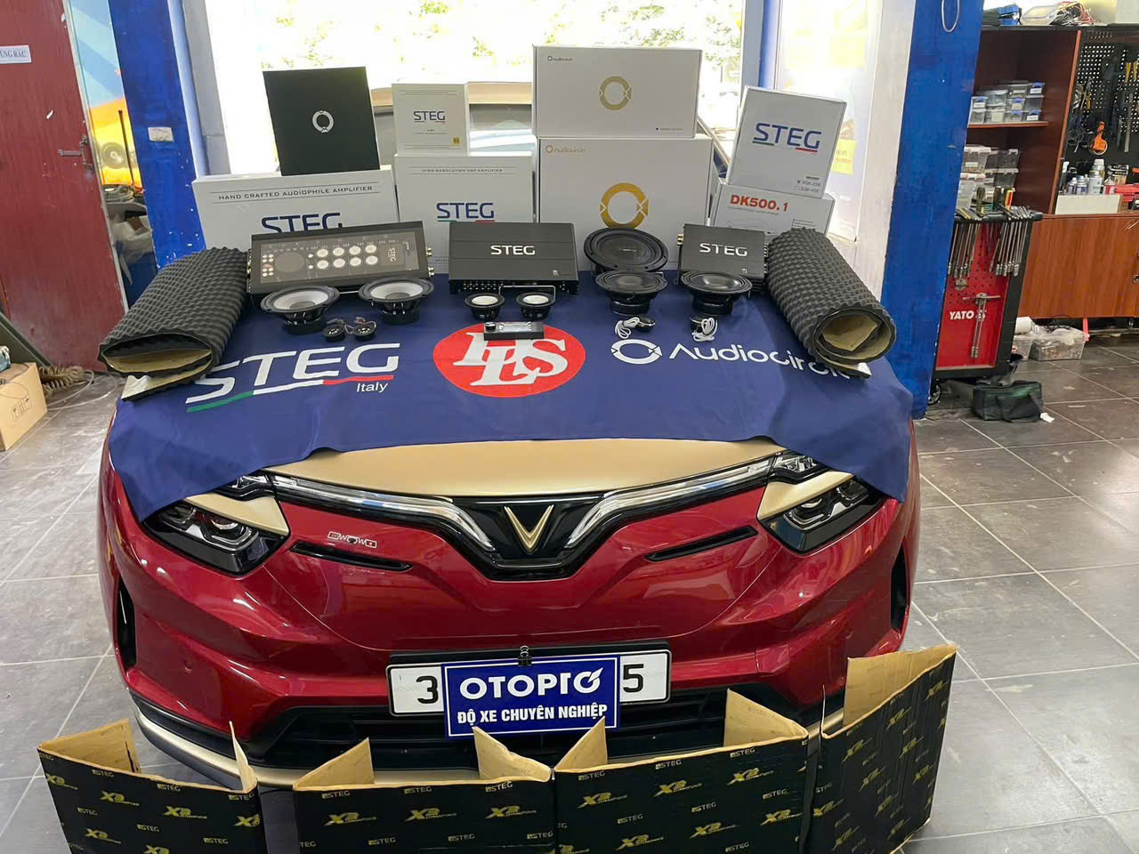 Nâng cấp âm thanh cho xe VF8
