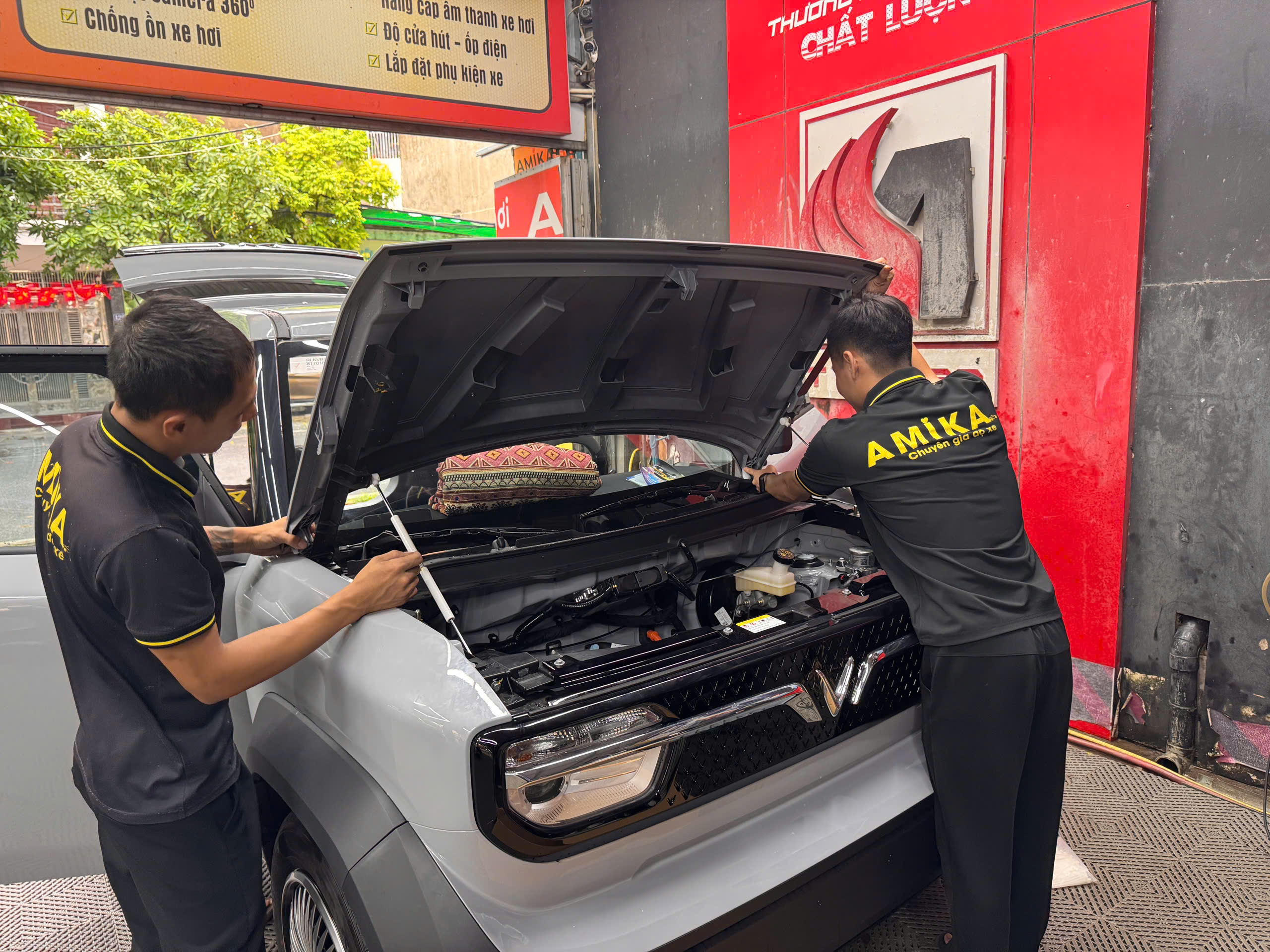 Thi công lắp cốp trước cho Vinfast VF3 uy tín