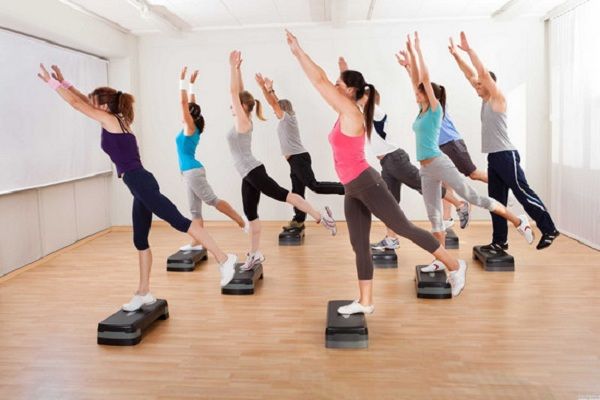 Hướng dẫn chọn giày tập aerobic cho bạn thoải mái nhất