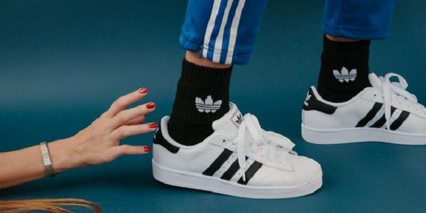 6 dấu hiệu nhận biết giày adidas chính hãng vô cùng hữu ích