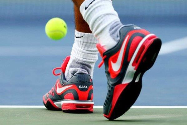 Hướng dẫn chọn giày đánh tennis thế nào cho chuẩn?