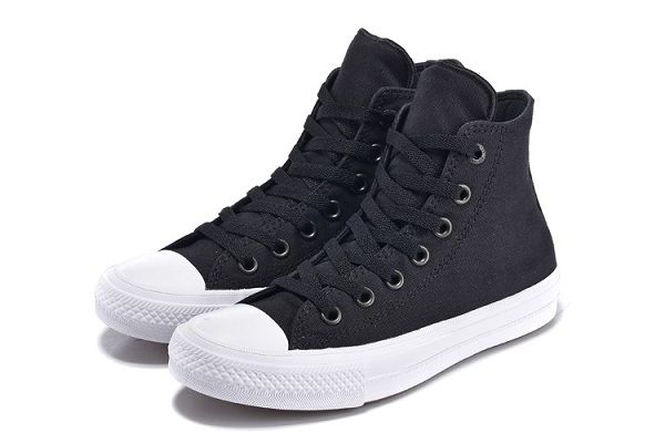 Phân biệt giày Converse chính hãng và hàng fake như thế nào?