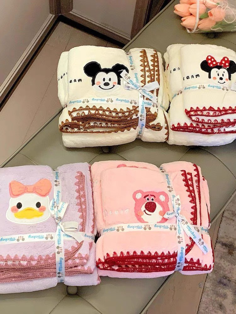 Khăn Tắm Mickey