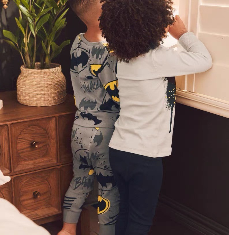 Set 2 bộ Hallowen bé mới