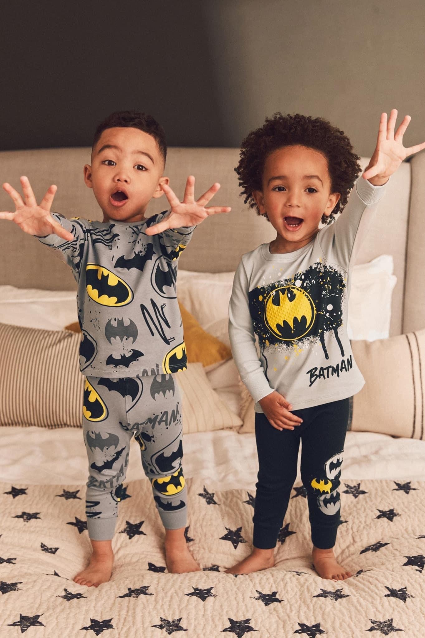 Set 2 bộ Hallowen bé mới