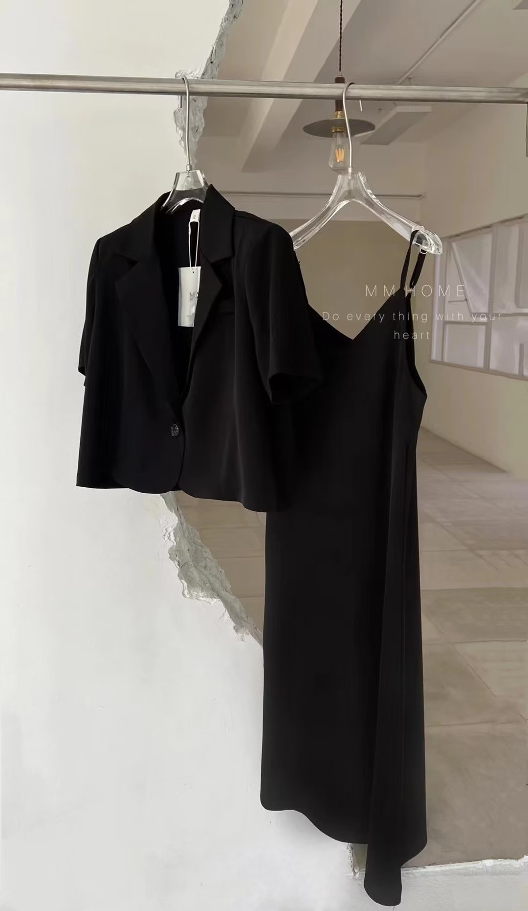 Set áo vest ngăn tay kèm váy 2 dây mới
