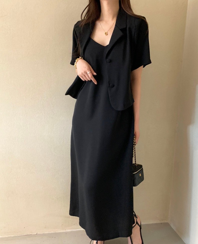 Set áo vest ngăn tay kèm váy 2 dây mới