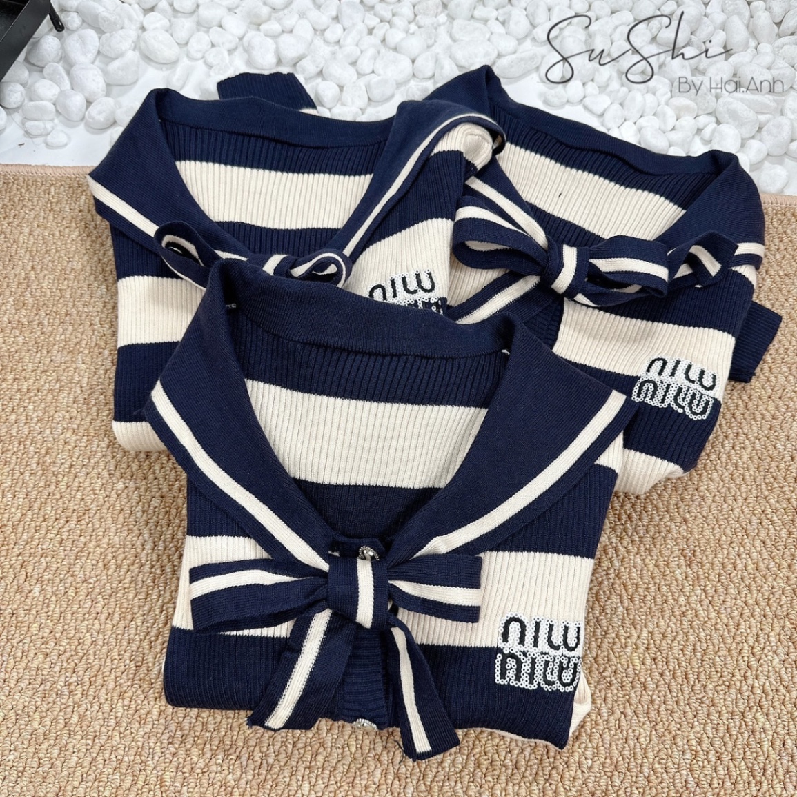 Áo len Miu cổ nơ QC