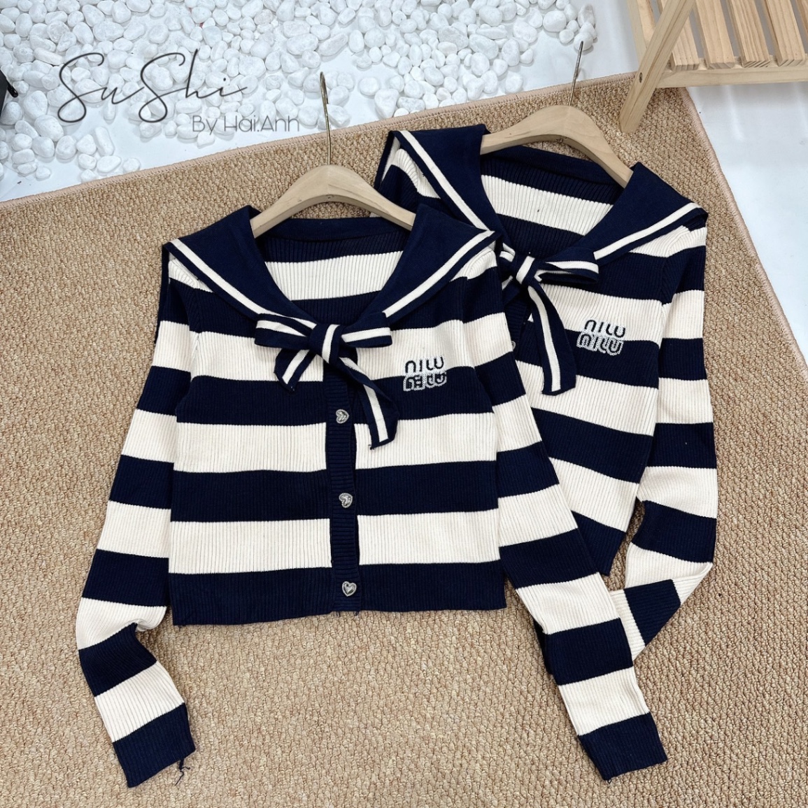 Áo len Miu cổ nơ QC