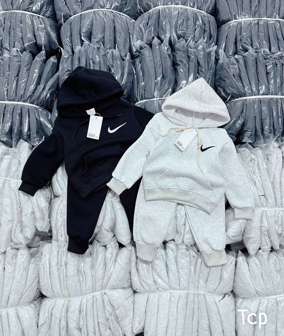 Bộ nỉ nike hoodie 2 màu cho bé