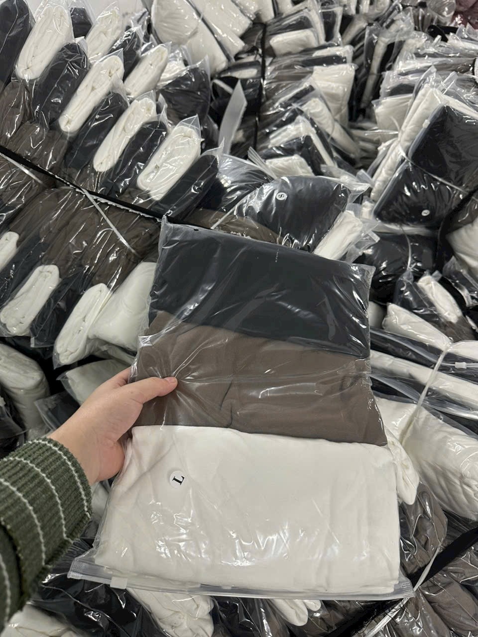 Sét 3 Áo Zip Lông Nữ Cổ Lọ