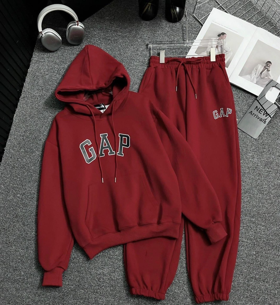 Bộ Nỉ Đỏ Gap