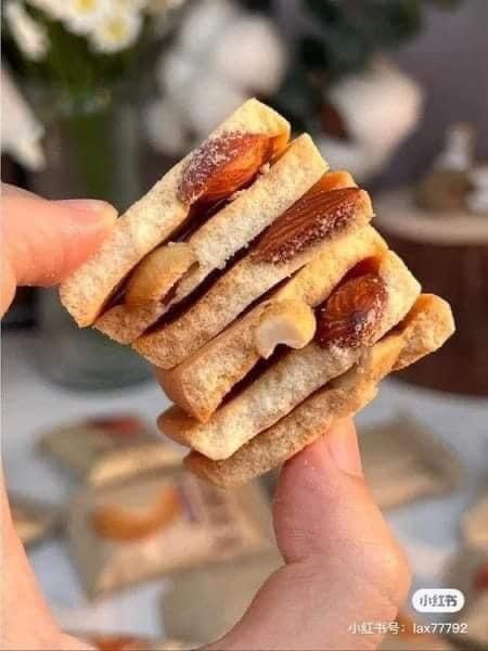 thùng bánh quy hạt dinh dưỡng Nagano nut cake