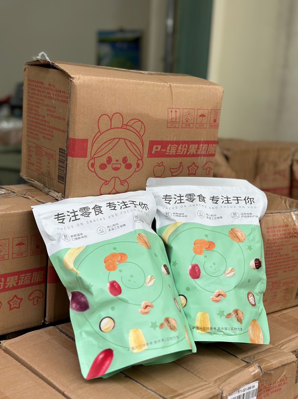 Thùng 2 túi hoa quả rau củ sấy khô nội địa Trung