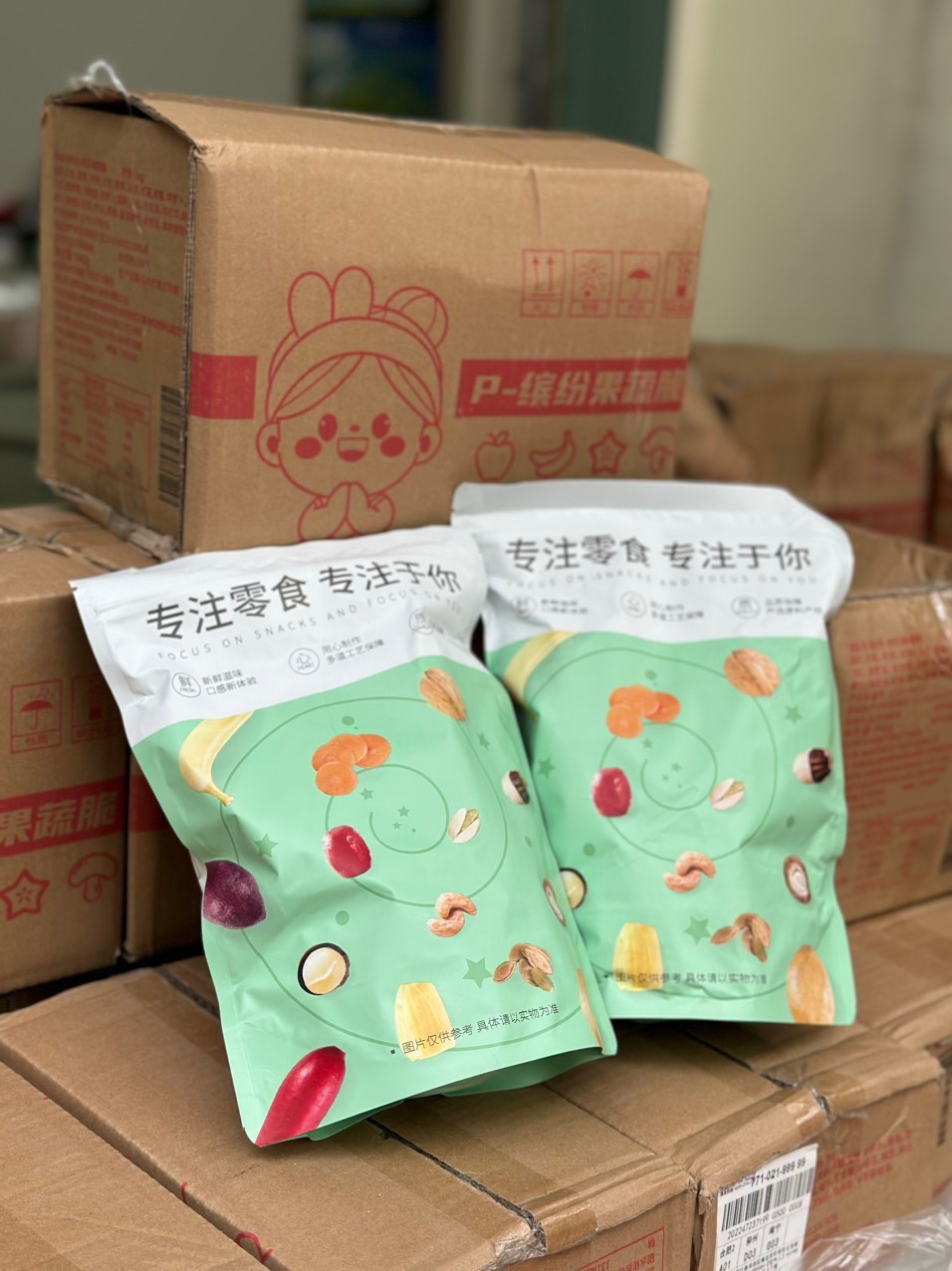 Thùng 2 túi hoa quả rau củ sấy khô nội địa Trung