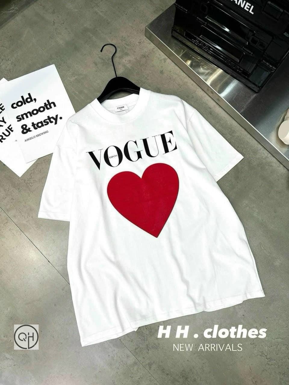 Áo Phông Trắng Trái Tim Đỏ VOGUE